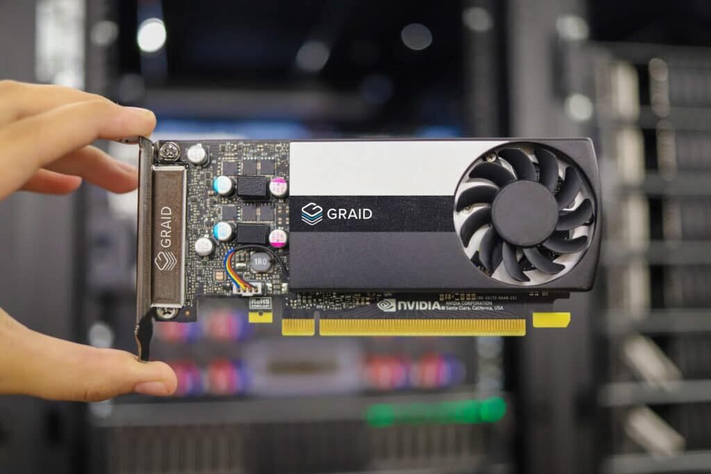 Starline-Image-storagereview-graid-card-hand_2-24-22-1024x683 Starline-Image-storagereview-graid-card-hand_2-24-22-1024x683